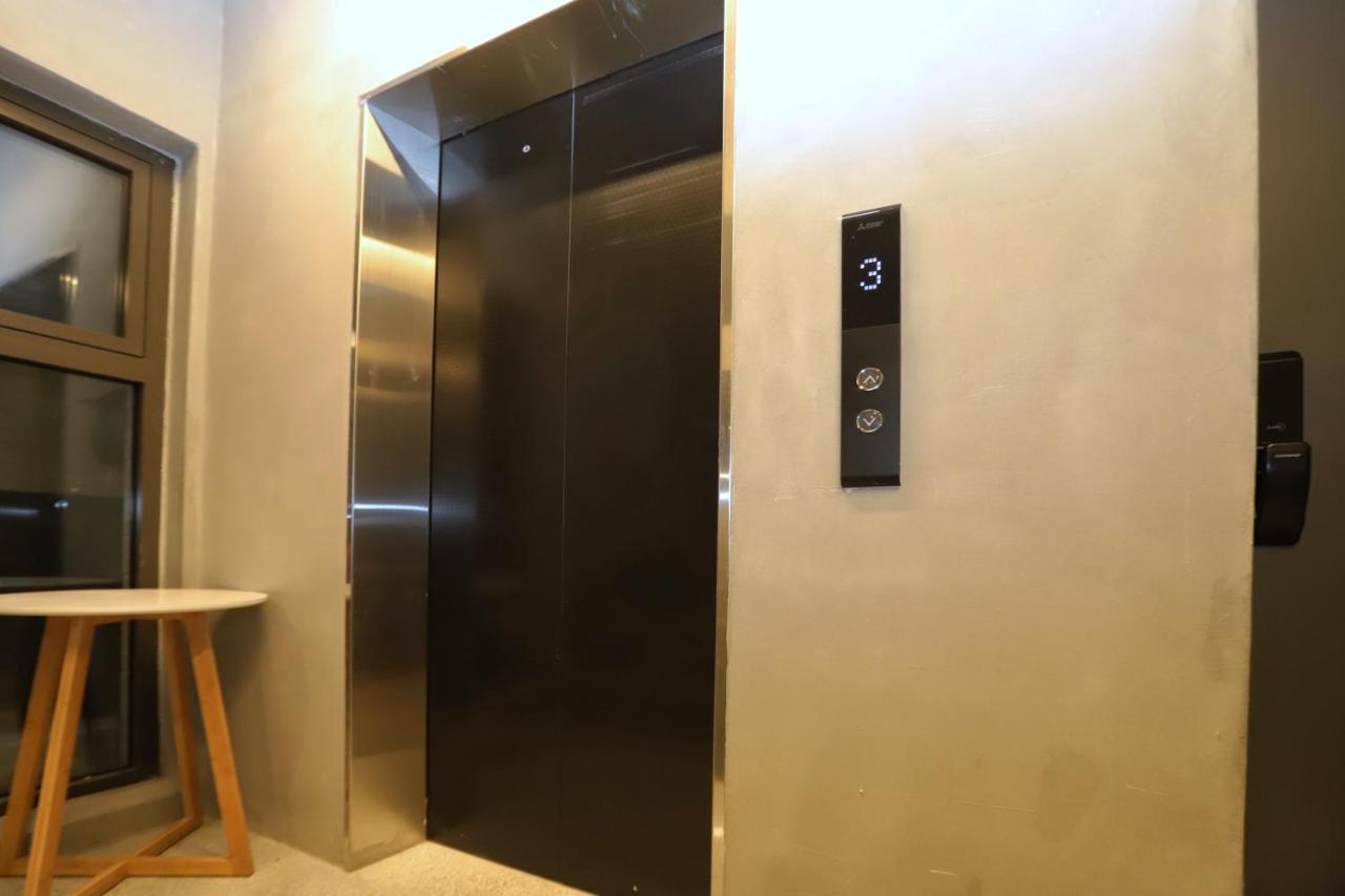 Apartment J Garden Myeongdong Station Сеул Екстериор снимка