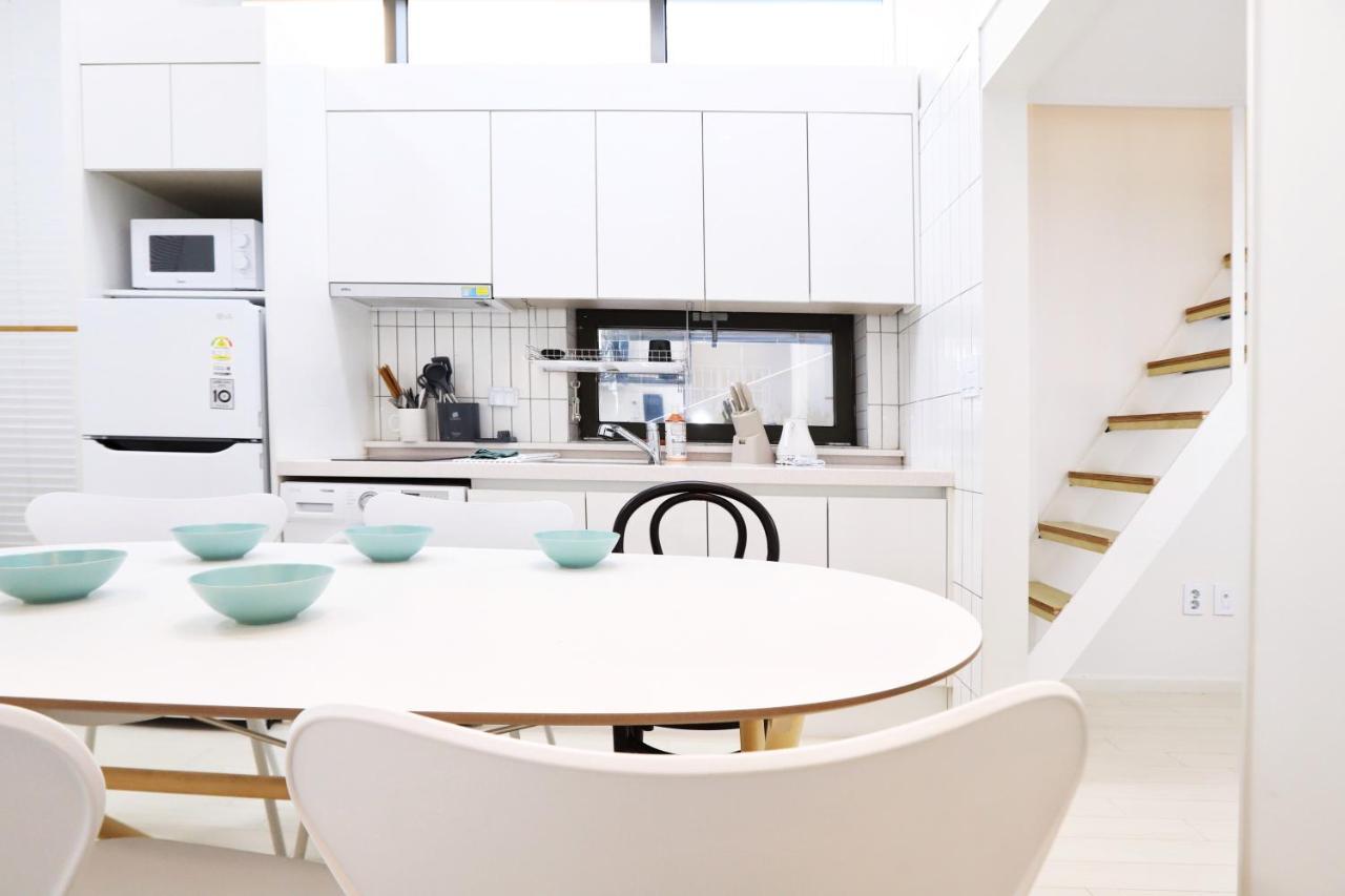 Apartment J Garden Myeongdong Station Сеул Екстериор снимка