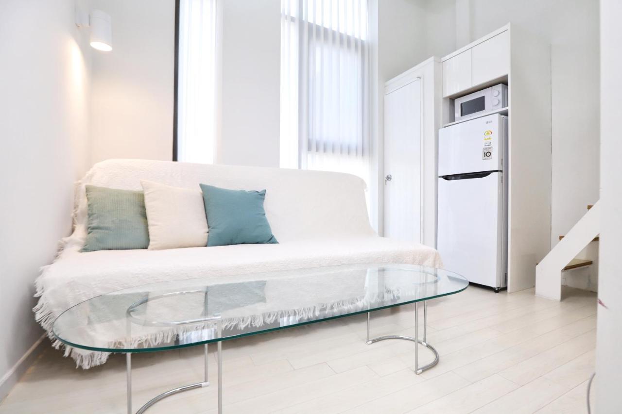 Apartment J Garden Myeongdong Station Сеул Екстериор снимка